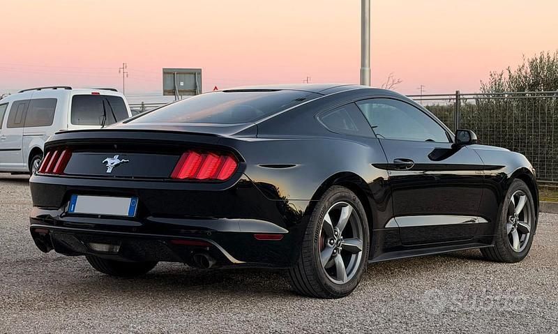 Usata Ford Mustang 309 CV (227 kW) 2015 Nero Coupé