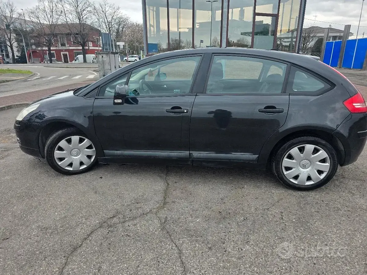 Usata Citroën C4 90 CV (66 kW) 2005 Nero Berlina