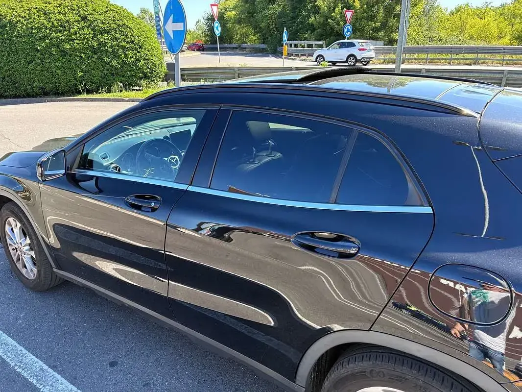 Usata Mercedes GLA200 Premium 156 CV (114 kW) 2018 Nero SUV