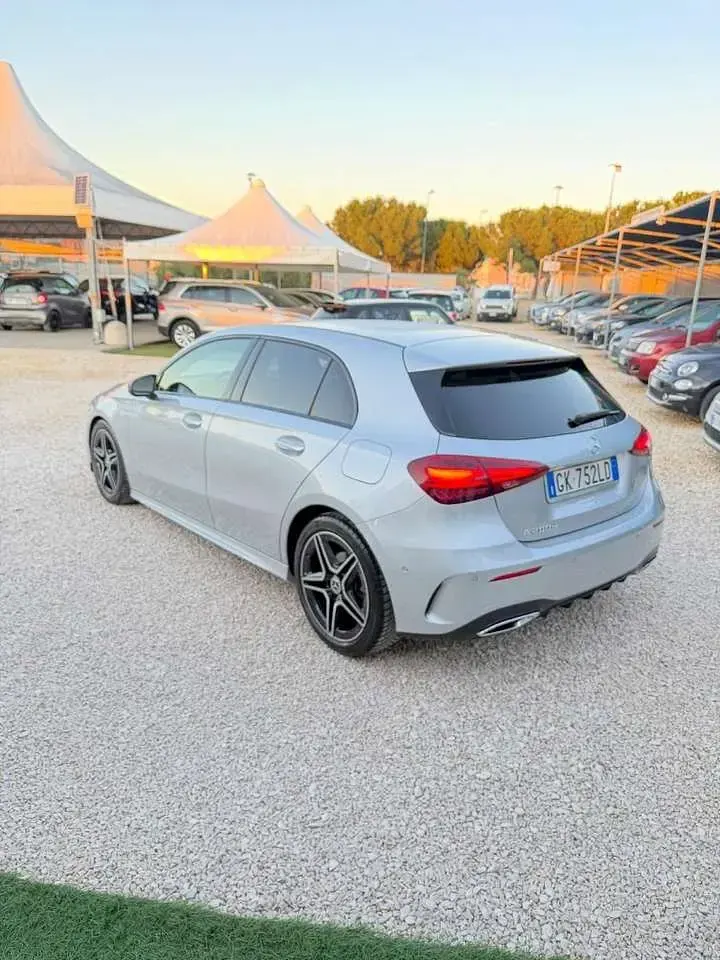 Usata Mercedes A140 AMG 150 CV (110 kW) 2023 Grigio chiaro Berlina