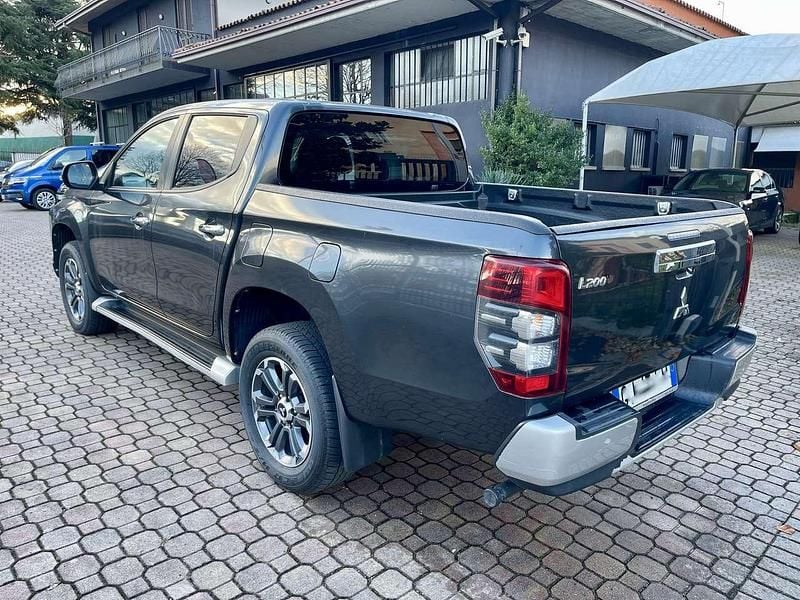 Usata Mitsubishi L200 Intense 150 CV (110 kW) 2022 Grigio Pick-up