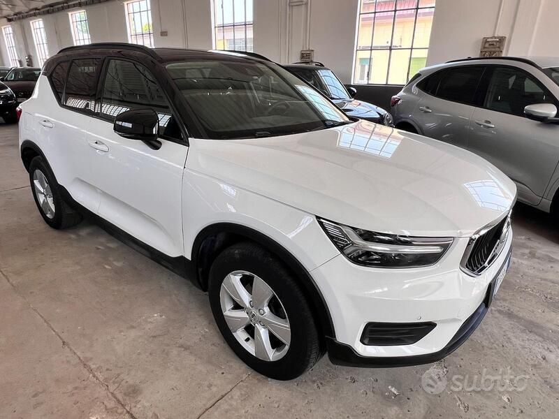 Bianco Usata 2019 Volvo XC40 Business Edition SUV | 17.900 € (Ottimo prezzo) - Immagine 1/4