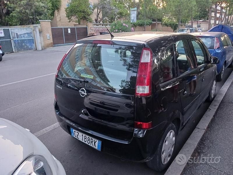 Usata Opel Meriva 90 CV (66 kW) 2006 Nero Monovolume