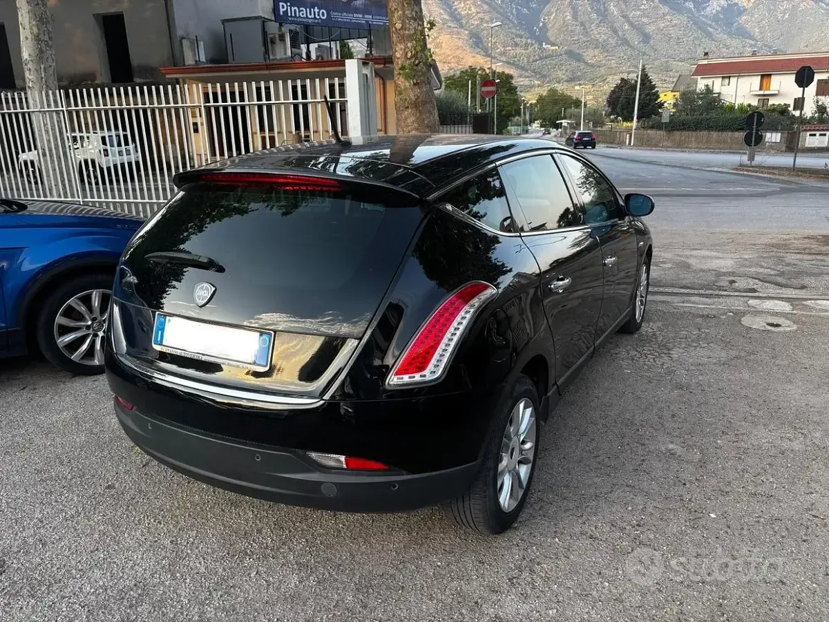 Usata Lancia Delta 120 CV (88 kW) 2009 Nero Utilitaria