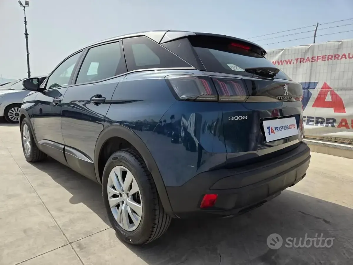 Usata Peugeot 3008 Active 131 CV (96 kW) 2022 Verde SUV