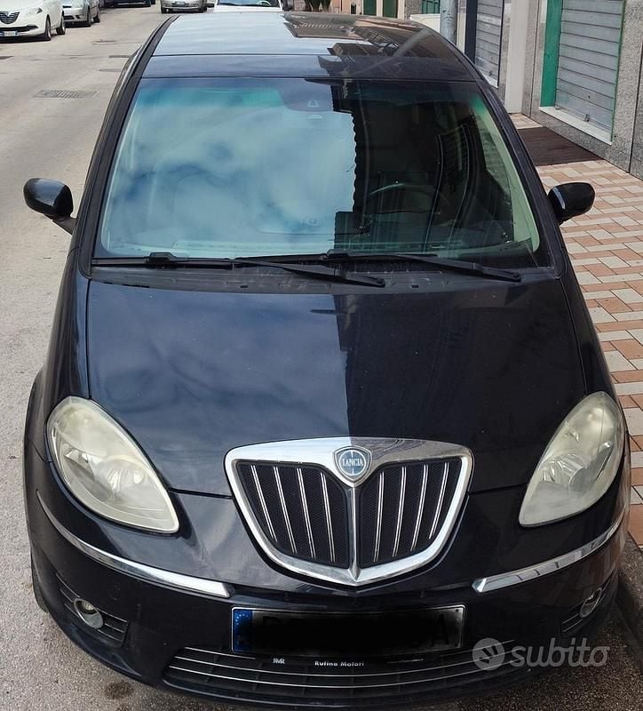 Nero Usata 2010 Lancia Musa Monovolume | 4000 € (Buon prezzo) - Immagine 1/4