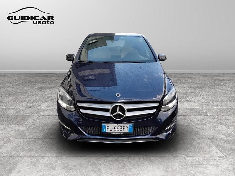 Usata Mercedes 180 109 CV (80 kW) 2017 Blu Berlina