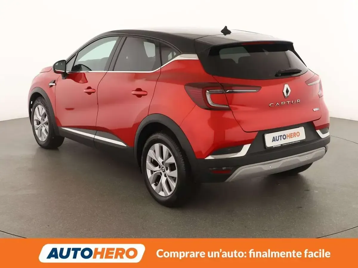 Usata Renault Captur Intens 94 CV (69 kW) 2022 Rosso SUV
