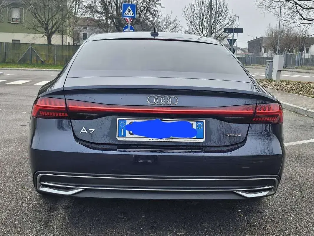 Usata Audi A7 Sportback Business Plus 204 CV (150 kW) 2022 Blu/azzurro Utilitaria