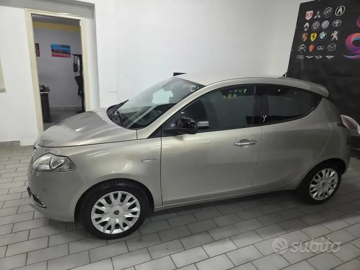 Usata Lancia Ypsilon S 86 CV (63 kW) 2012 Grigio Utilitaria