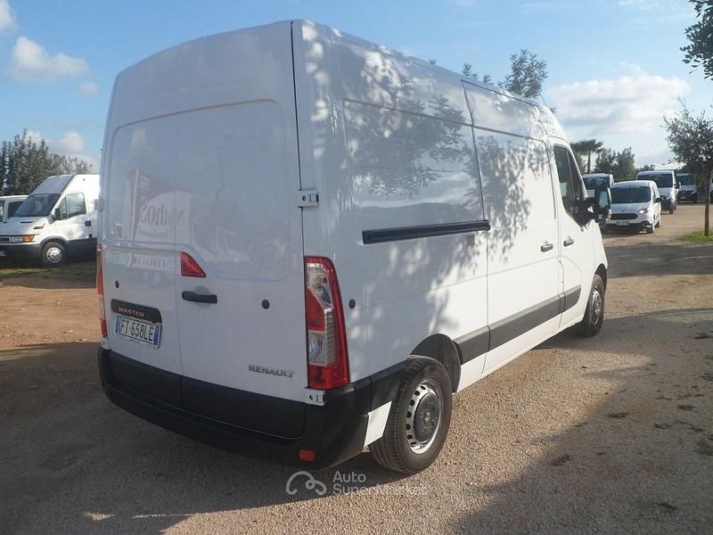 Usata Renault Master 145 CV (106 kW) 2020 Bianco Monovolume