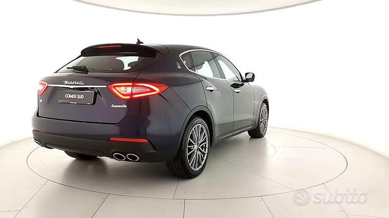 Usata Maserati Levante 250 CV (183 kW) 2019 Blu/azzurro SUV