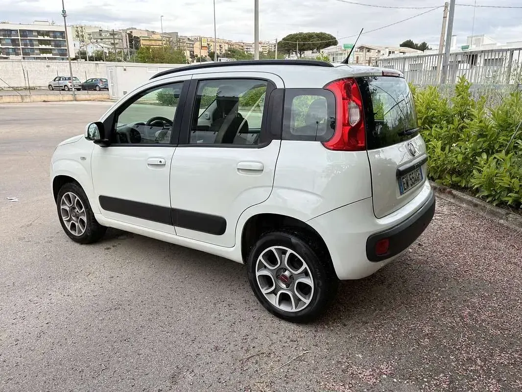 Käytetty Fiat Panda Lounge 80 HP (58 kW) 2014 Viistoperä
