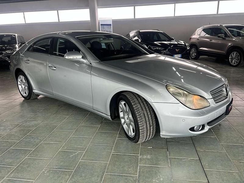 Usata Mercedes CLS320 224 CV (164 kW) 2006 Argento Berlina