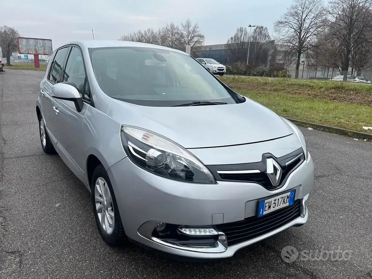 Usata Renault Scenic E-Tech 110 CV (80 kW) 2014 Grigio Monovolume