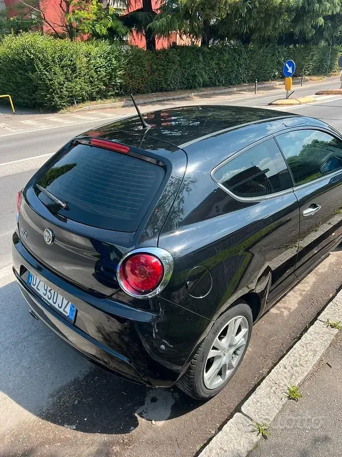 Usata Alfa Romeo MiTo 105 CV (77 kW) 2009 Nero Utilitaria