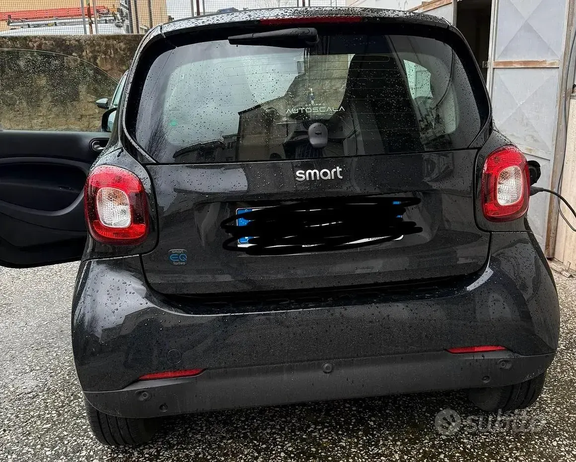 Usata Smart ForTwo Electric Drive 41 kW (56 CV) 2021 Nero Berlina