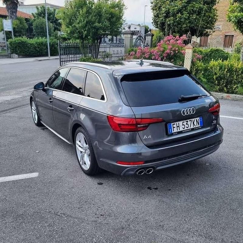 Usata Audi A4 S-Line 190 CV (139 kW) 2017 Grigio Station wagon