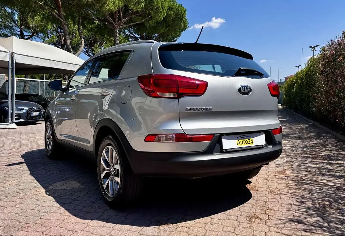 Usata Kia Sportage Active 135 CV (99 kW) 2015 Grigio SUV