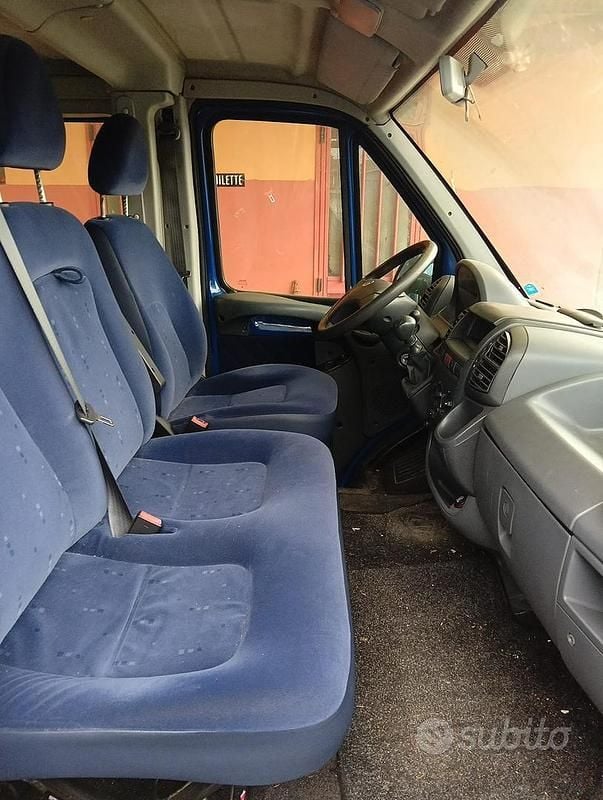 Usata Fiat Ducato 110 CV (80 kW) 2004 Blu Furgone