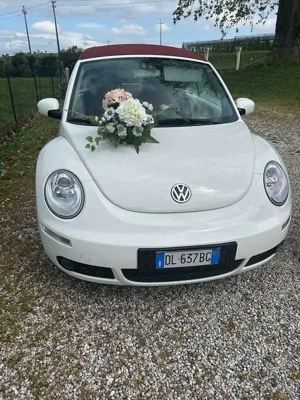 Usata VW New Beetle Edition 102 CV (75 kW) 2008 Bianco Utilitaria