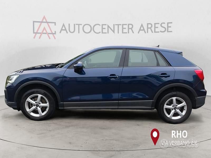 Usata Audi Q2 Ambiente 150 CV (110 kW) 2021 Blu/azzurro SUV