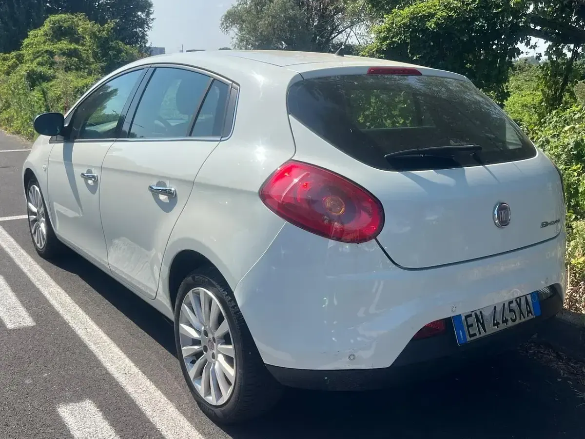 Usata Fiat Bravo Easy 119 CV (87 kW) 2013 Bianco Utilitaria