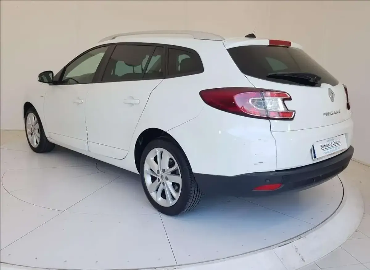 Usata Renault Mégane GrandTour LIMITED 110 CV (80 kW) 2016 Bianco pastello Station wagon