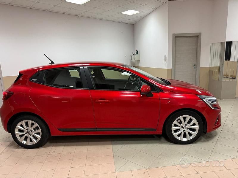 Usata Renault Clio V Intens 86 CV (63 kW) 2020 Other Berlina
