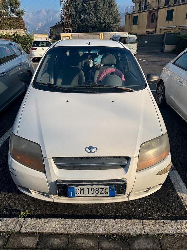 Usata 2004 Chevrolet Kalos Tre volumi | 1500 € (Buon prezzo) - Immagine 1/4