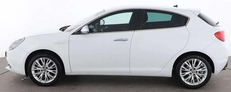 Usata Alfa Romeo Giulietta Business 120 CV (88 kW) 2016 Bianco Berlina