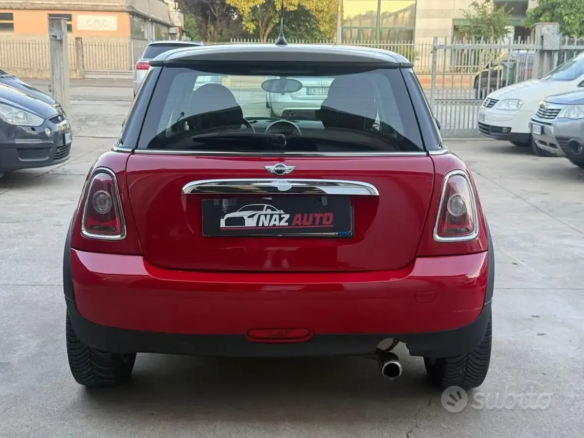 Usata Mini Cooper 120 CV (88 kW) 2010 Rosso Utilitaria