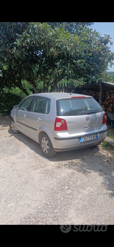 Usata VW Polo 75 CV (55 kW) 2004 Grigio Utilitaria