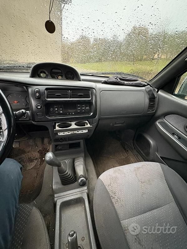 Usata 2006 Mitsubishi L200 Pick-up | 12.000 € - Immagine 1/4