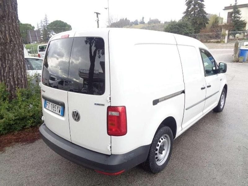 Usata VW Caddy Maxi 110 CV (80 kW) 2019 Bianco pastello Monovolume