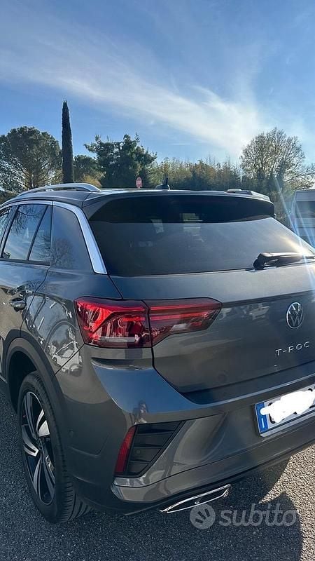 Usata VW T-Roc R-line 150 CV (110 kW) 2022 Grigio SUV