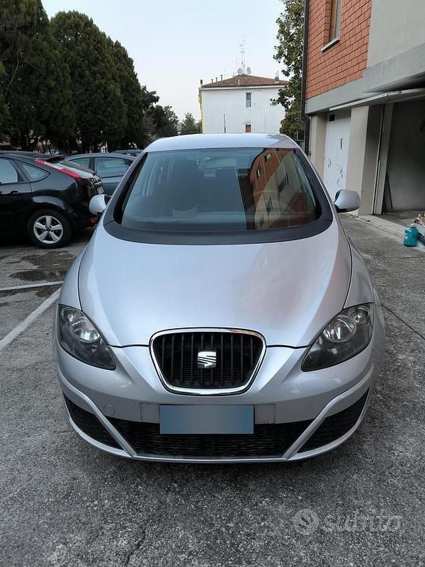 Usata Seat Altea Reference 102 CV (75 kW) 2009 Grigio Monovolume