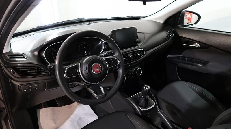 Usata Fiat Tipo 101 CV (74 kW) 2023 Grigio scuro Utilitaria