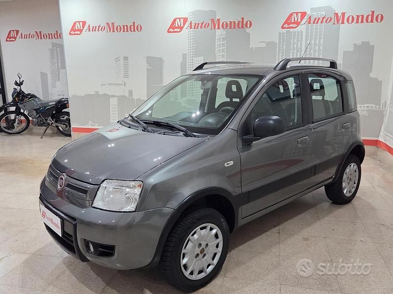 Second-hand Fiat Panda 4x4 Climbing 75 CP (55 kW) 2012 Gri Hatchback