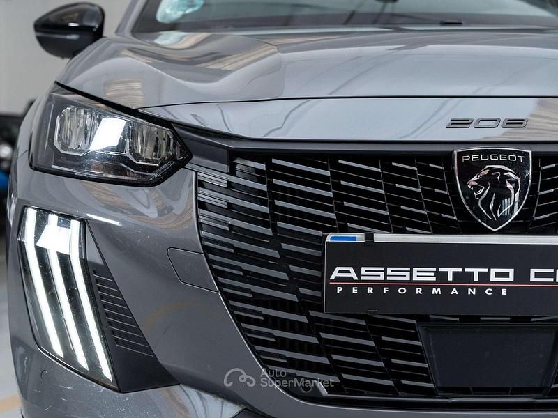 Usata Peugeot 208 Allure 101 CV (74 kW) 2024 Grigio Utilitaria