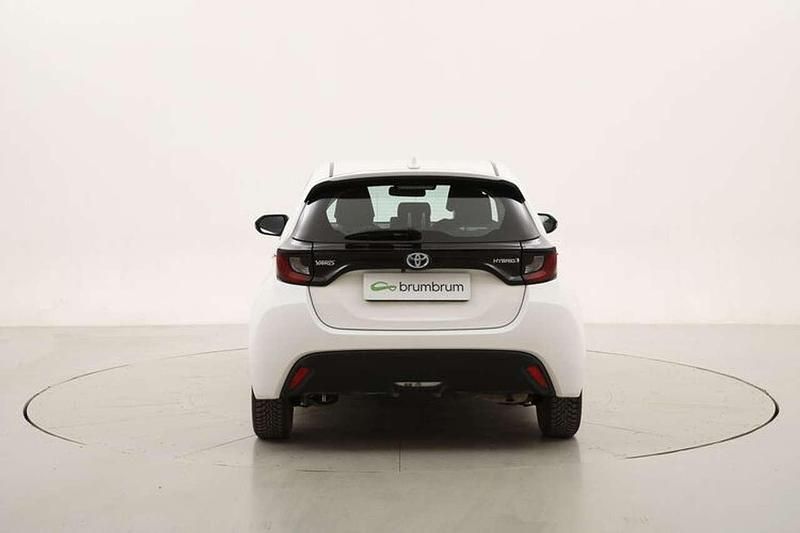 Usata Toyota Yaris Hybrid Business Edition 116 CV (85 kW) 2021 Bianco Utilitaria