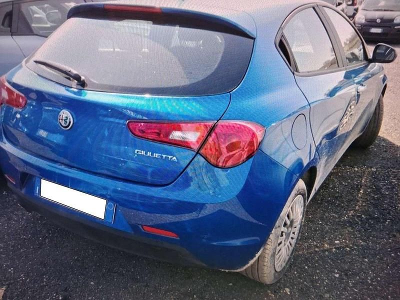 Usata Alfa Romeo Giulietta Business 120 CV (88 kW) 2018 Blu/azzurro Utilitaria