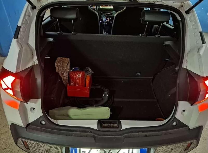 Begagnad Dacia Spring Expression 19 kW (26 HK) 2025 Vit Halvkombi