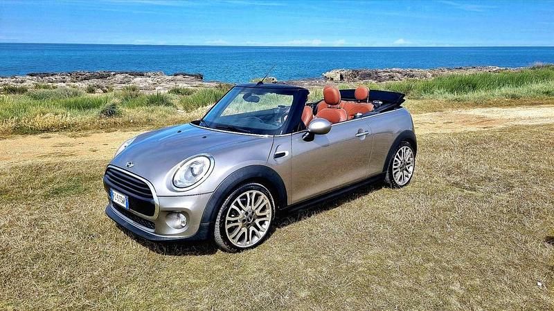 Usata 2016 Mini Cooper D Cabriolet Hype Cabrio | 17.500 € (Molto cara) - Immagine 1/4