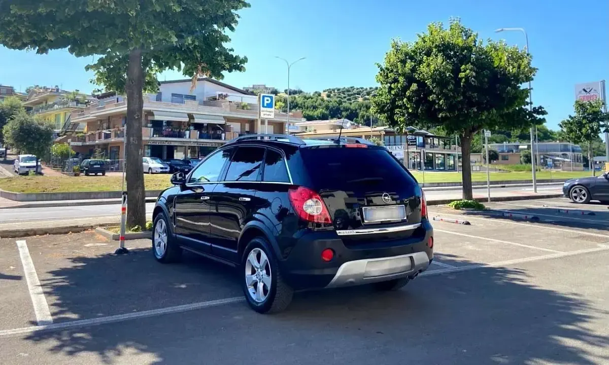 Usata Opel Antara Edition+ 150 CV (110 kW) 2009 Nero SUV