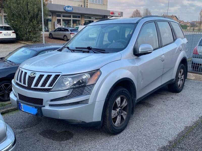 Usata Mahindra XUV500 140 CV (102 kW) 2014 Argento SUV