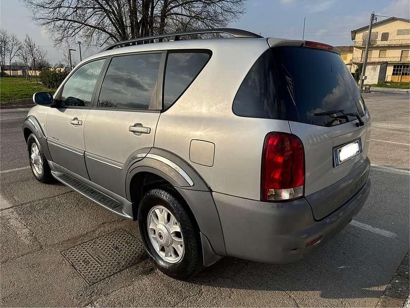 Usata Ssangyong (KGM) Rexton 165 CV (121 kW) 2005 Argento SUV