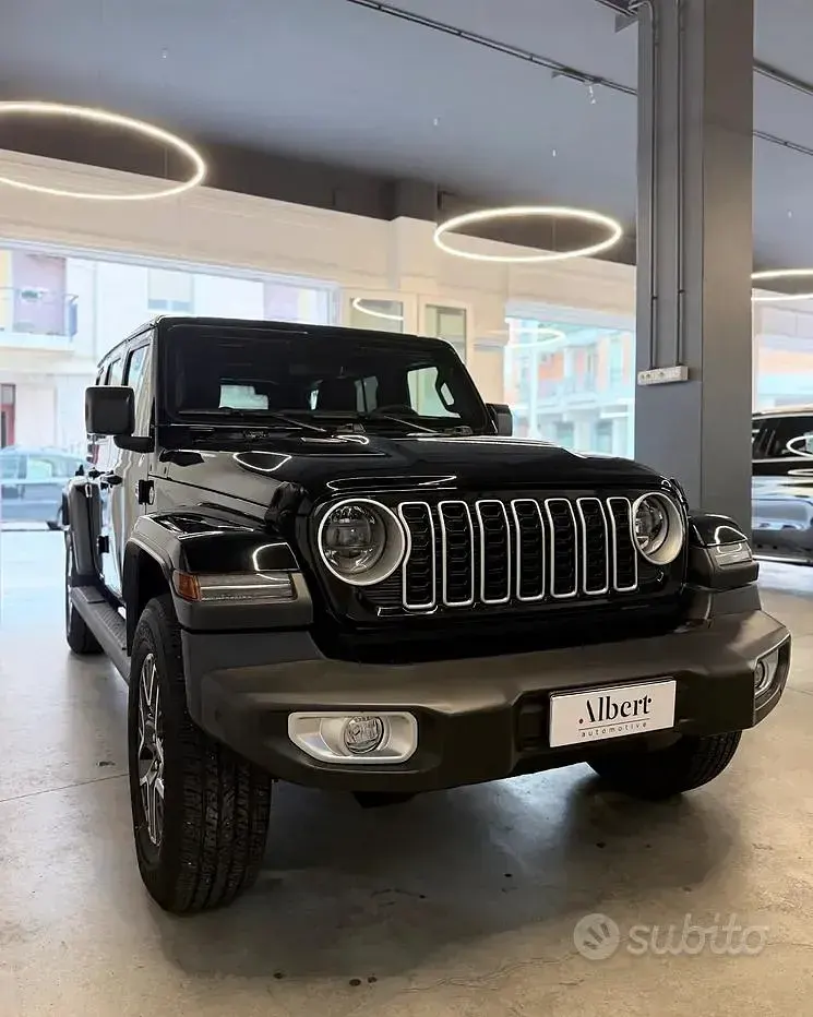 Usata Jeep Wrangler Unlimited Sahara 272 CV (200 kW) 2024 Nero SUV