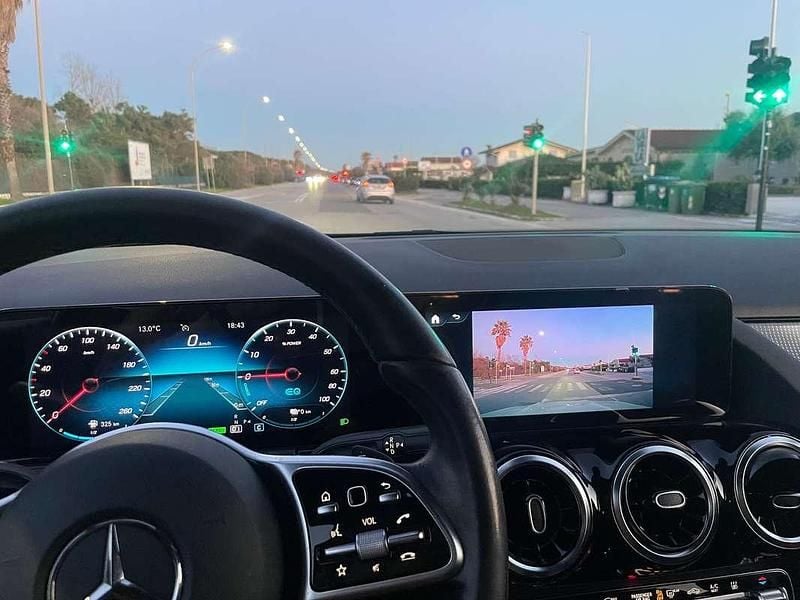 Bianco Usata 2020 Mercedes GLA250 SUV | 24.500 € (Molto cara) - Immagine 1/4