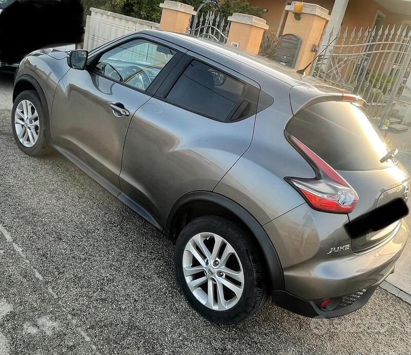 Usata Nissan Juke 110 CV (80 kW) 2016 Grigio SUV